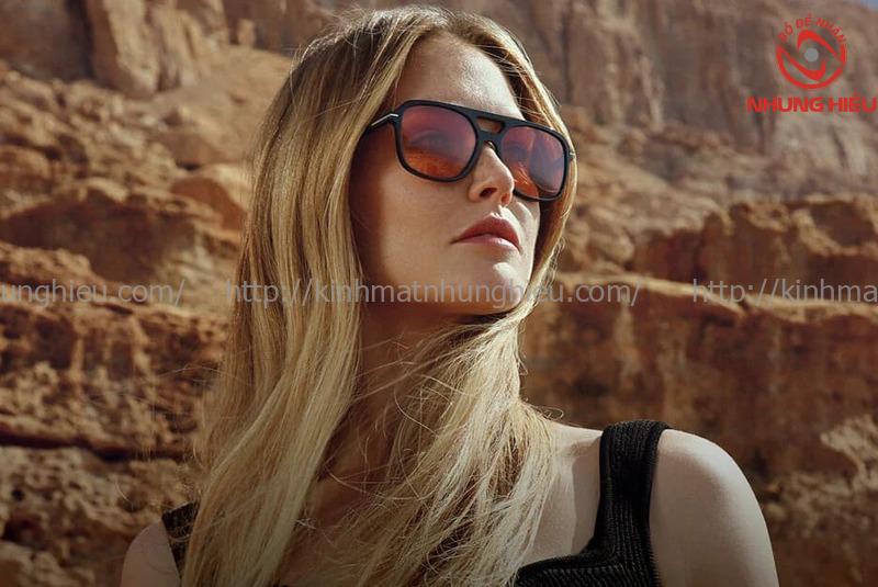 có nên đeo kính cận đổi màu không có nên đeo kính cận đổi màu không