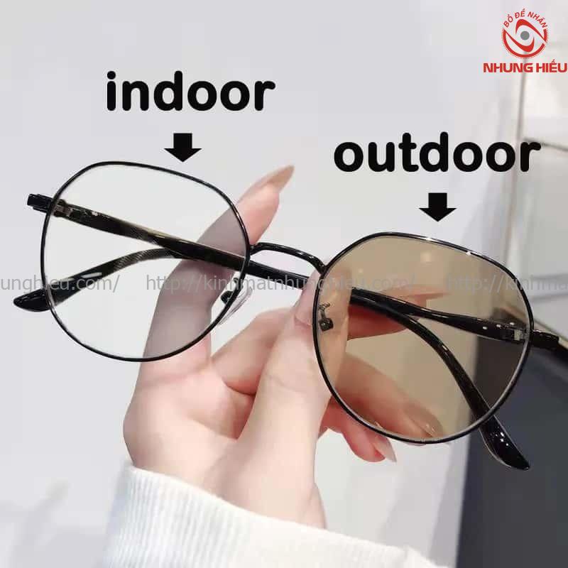 có nên đeo kính cận đổi màu không có nên đeo kính cận đổi màu không