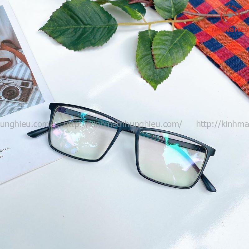 Có nên mua gọng kính cận rẻ