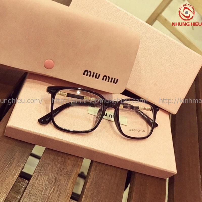 Giá sản phẩm chính hãng cao hơn nhiều hãng nhái