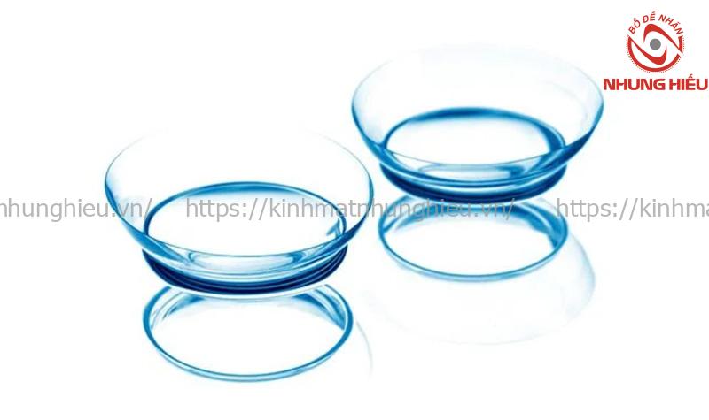 đeo kính áp tròng bị cay mắt​