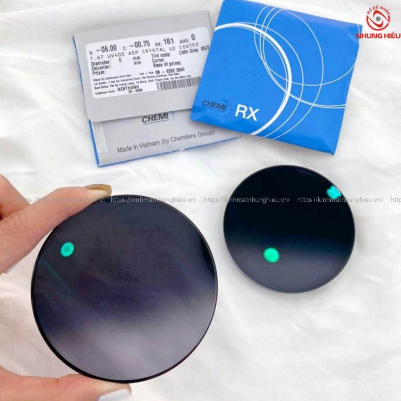 so sánh tròng kính Zeiss và Chemi