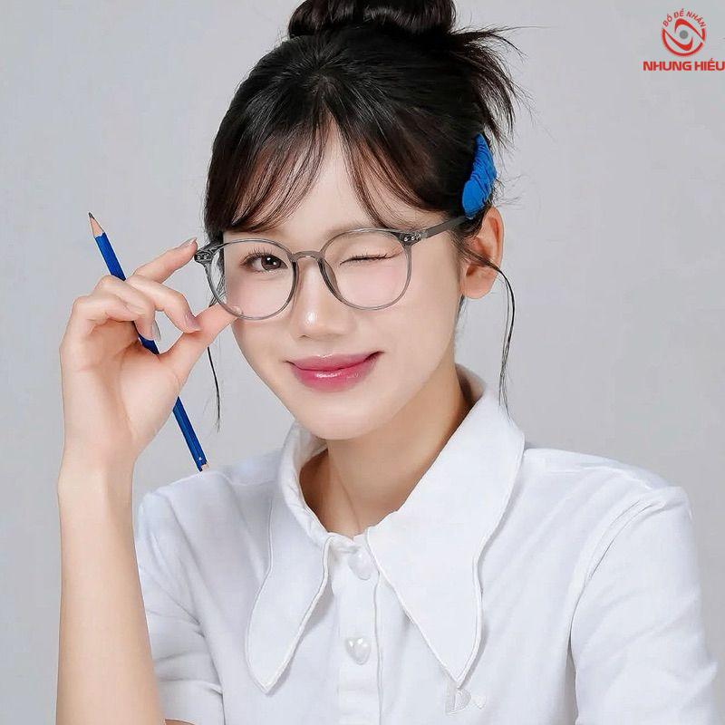 Gọng kính cận nữ dễ thương
