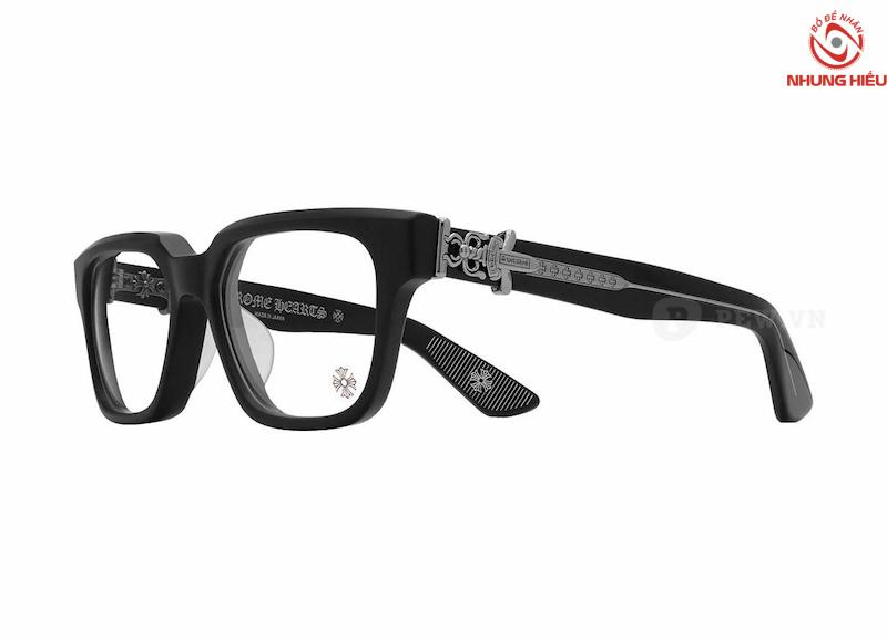 Hãng kính mắt nổi tiếng Chrome Hearts