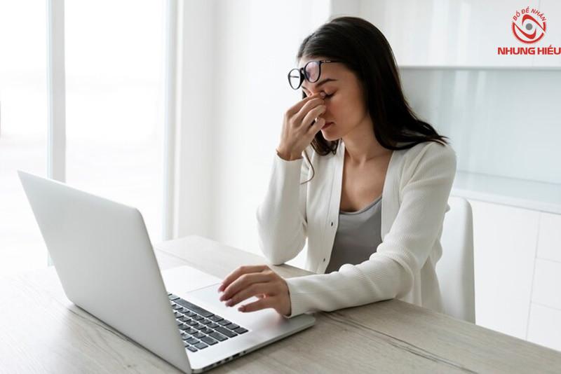 Đeo kính không đúng độ có sao không Đeo kính không đúng độ có sao không